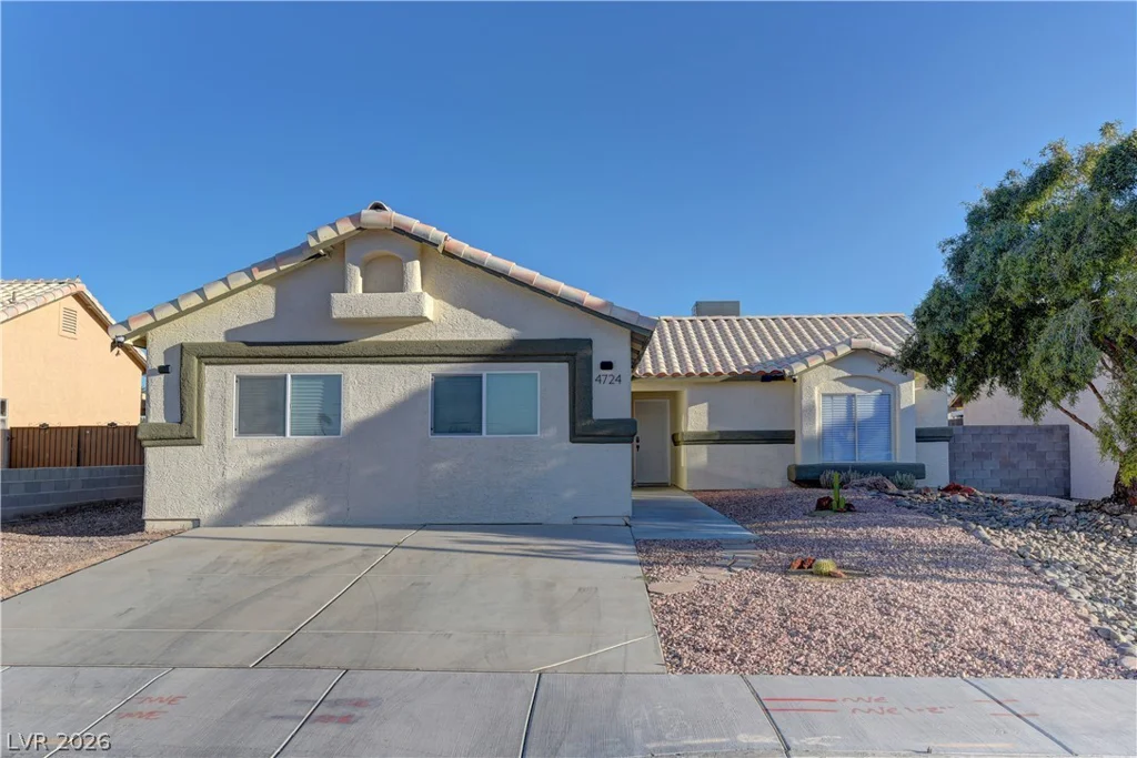 4724 La Madre, North Las Vegas, NV 89031