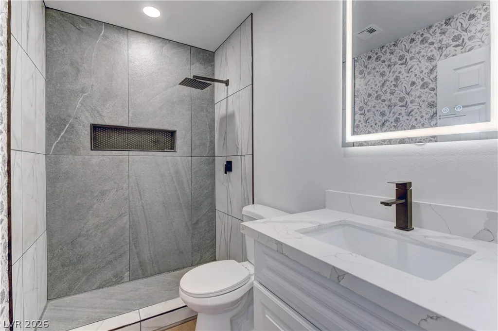 4724 La Madre, North Las Vegas, NV 89031