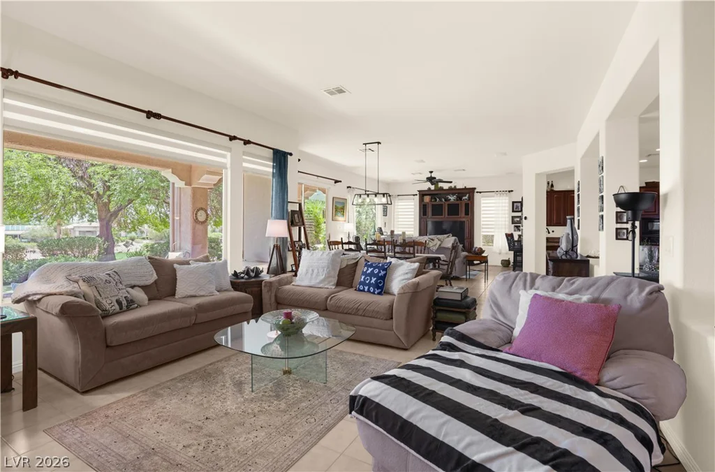 4228 Pacifico, Las Vegas, NV 89135