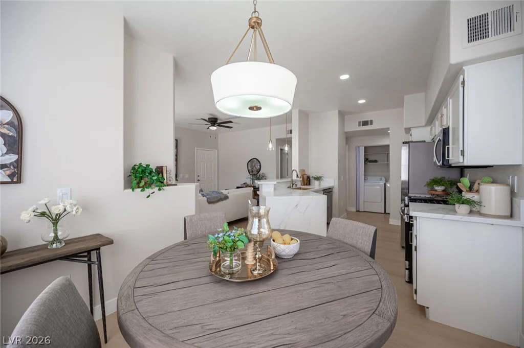 2121 Echo Bay, Las Vegas, NV 89128