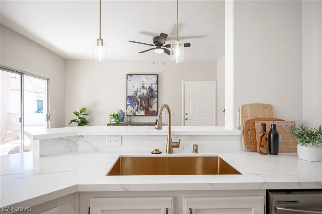 2121 Echo Bay, Las Vegas, NV 89128