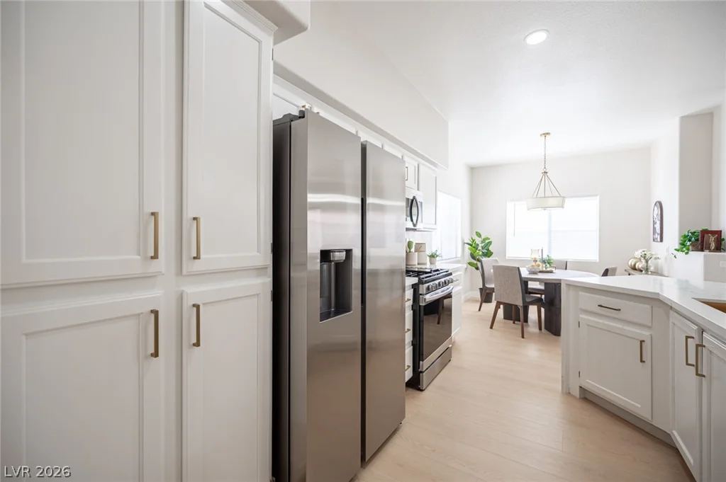 2121 Echo Bay, Las Vegas, NV 89128