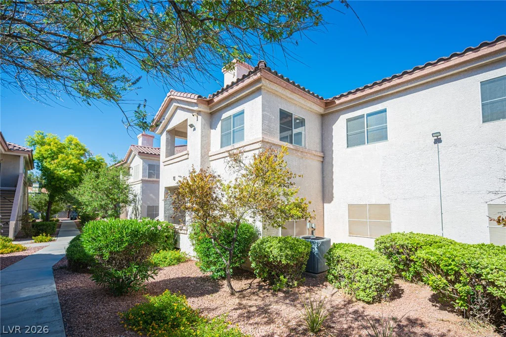 2121 Echo Bay, Las Vegas, NV 89128