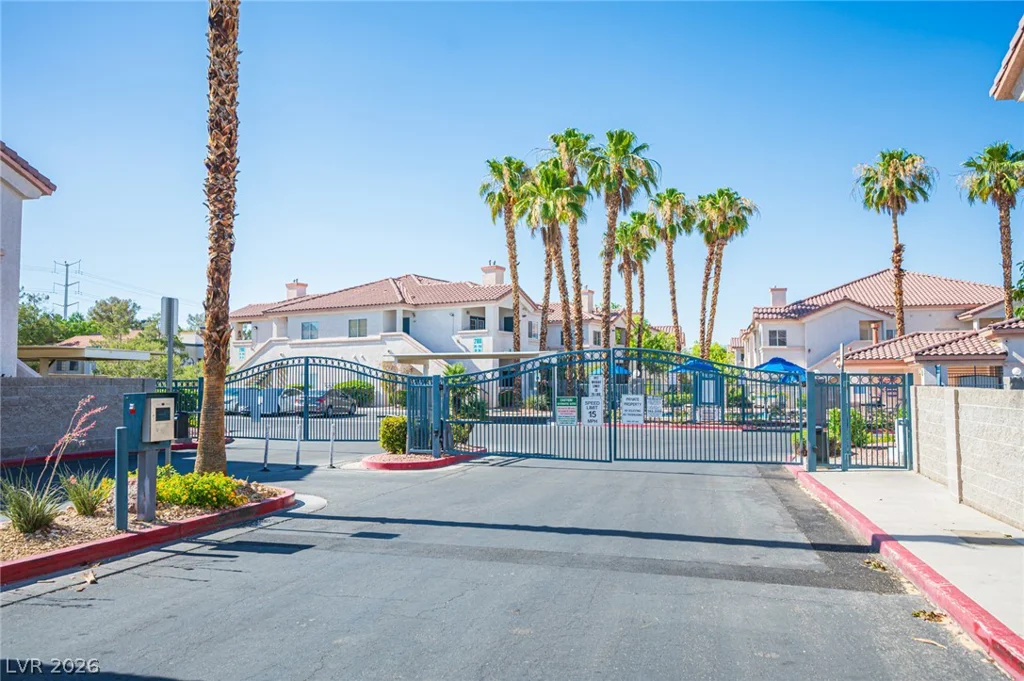 2121 Echo Bay, Las Vegas, NV 89128
