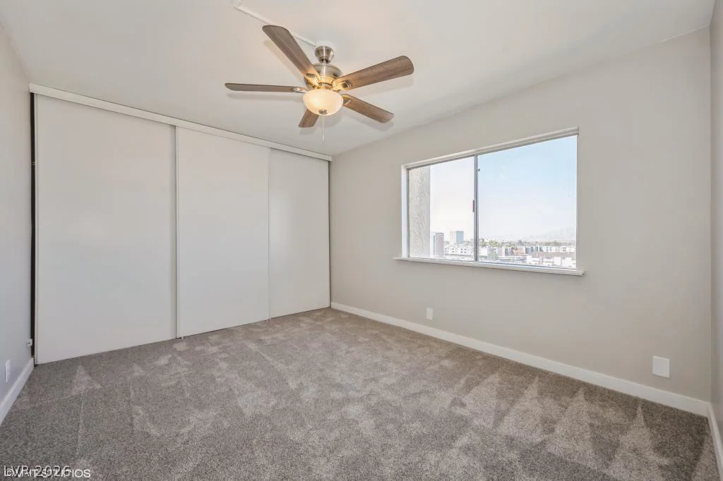 745 Royal Crest, Las Vegas, NV 89169