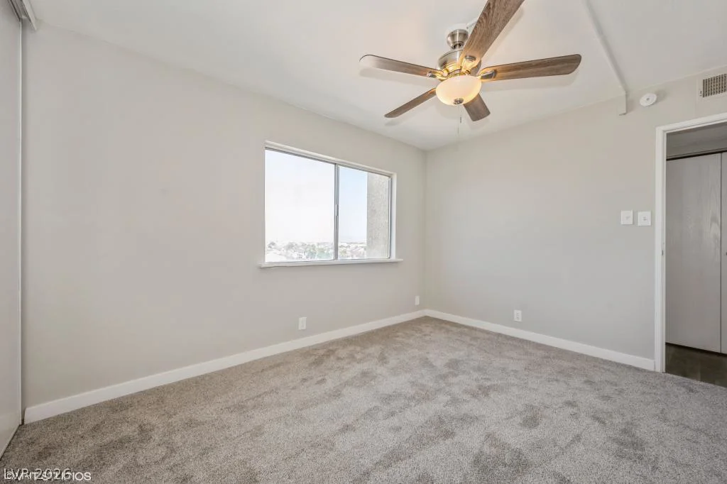 745 Royal Crest, Las Vegas, NV 89169