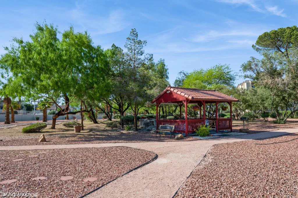 745 Royal Crest, Las Vegas, NV 89169