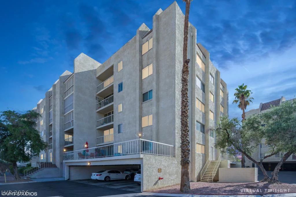 745 Royal Crest, Las Vegas, NV 89169