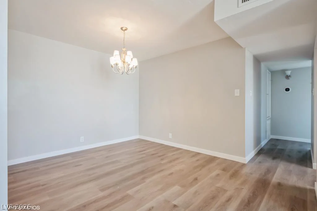745 Royal Crest, Las Vegas, NV 89169