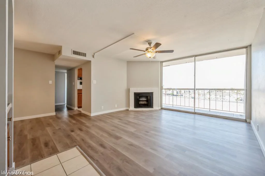 745 Royal Crest, Las Vegas, NV 89169