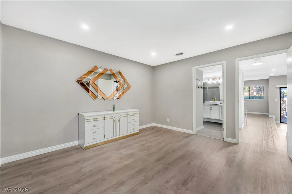 4425 Woodpine, Las Vegas, NV 89119