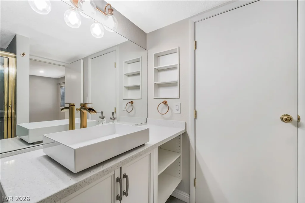 4425 Woodpine, Las Vegas, NV 89119
