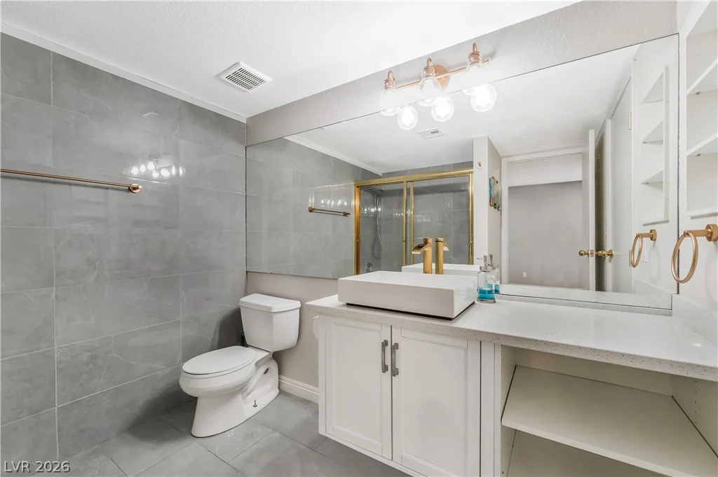 4425 Woodpine, Las Vegas, NV 89119