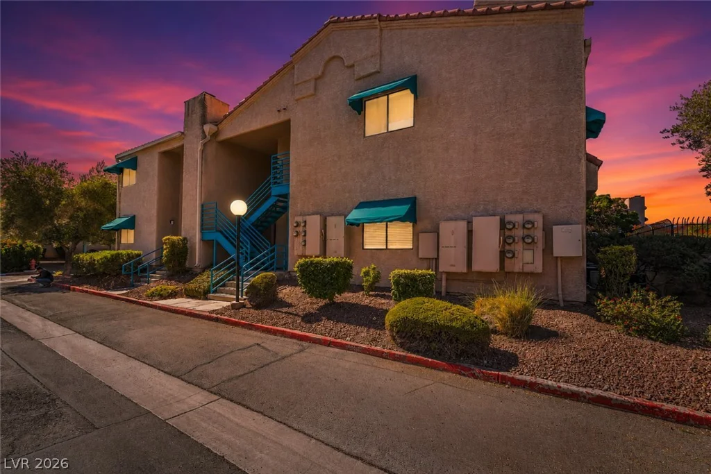 4425 Woodpine, Las Vegas, NV 89119