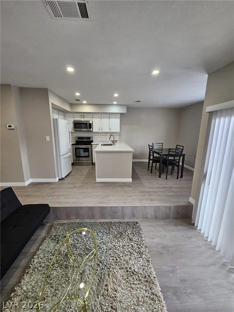 4425 Woodpine, Las Vegas, NV 89119