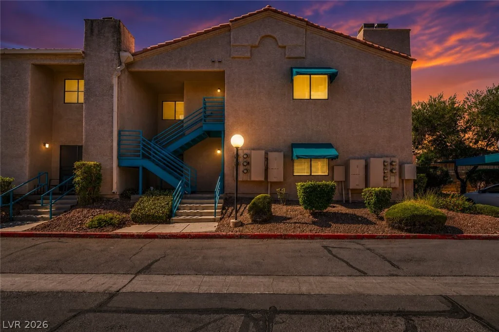 4425 Woodpine, Las Vegas, NV 89119