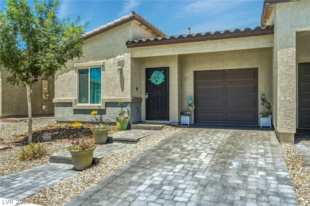 4418 Meadow Glade, North Las Vegas, NV 89084