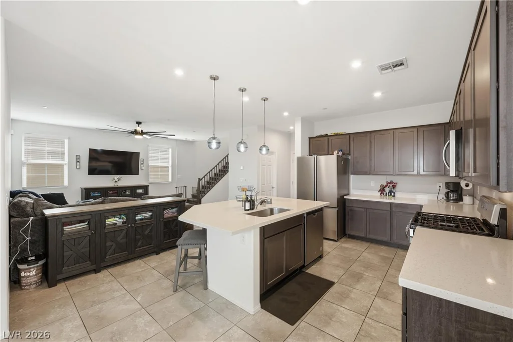 1016 Huckburn, Henderson, NV 89015