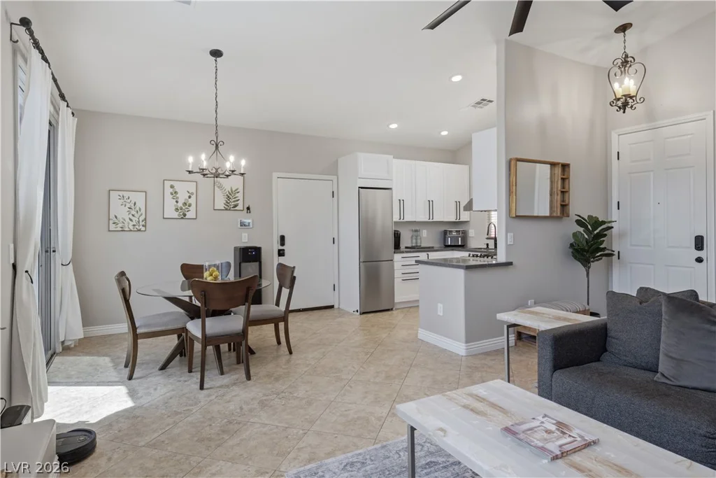 8710 Villa Ariel, Las Vegas, NV 89147