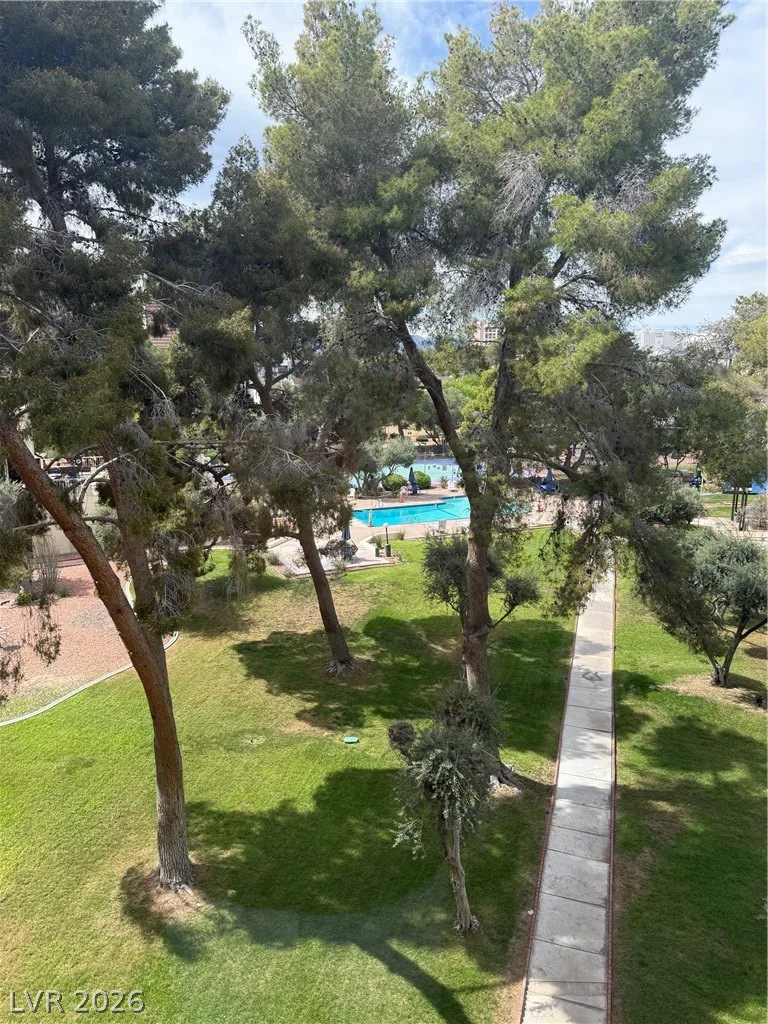 750 Royal Crest, Las Vegas, NV 89169