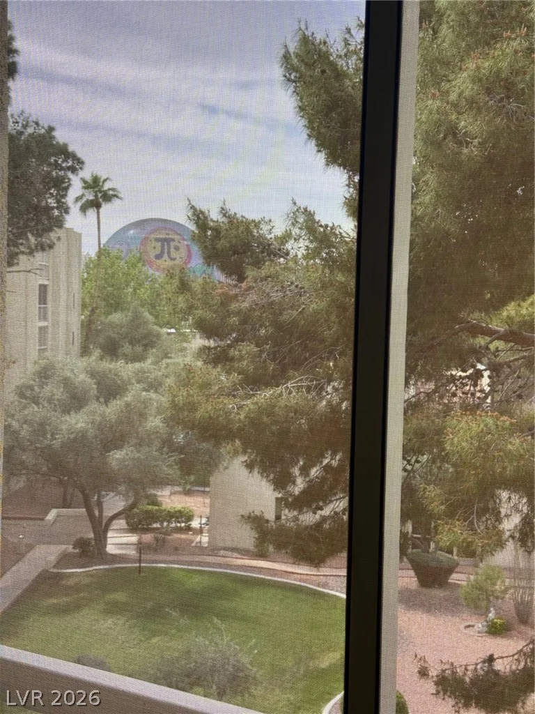 750 Royal Crest, Las Vegas, NV 89169