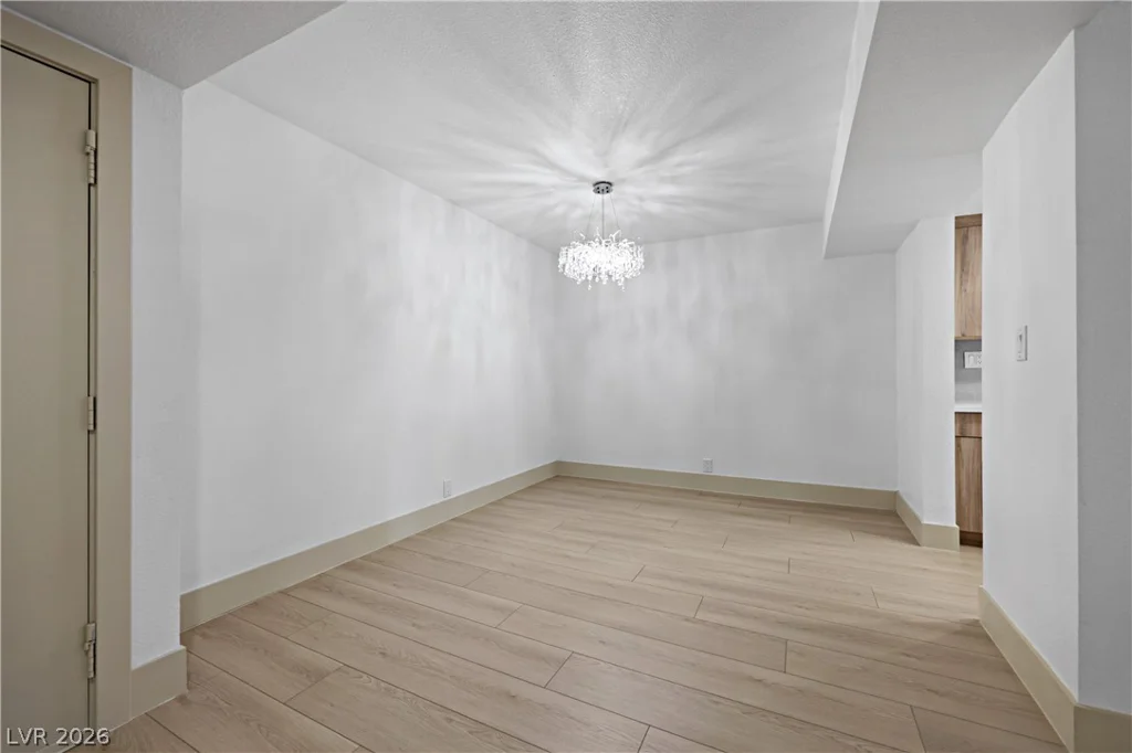 750 Royal Crest, Las Vegas, NV 89169