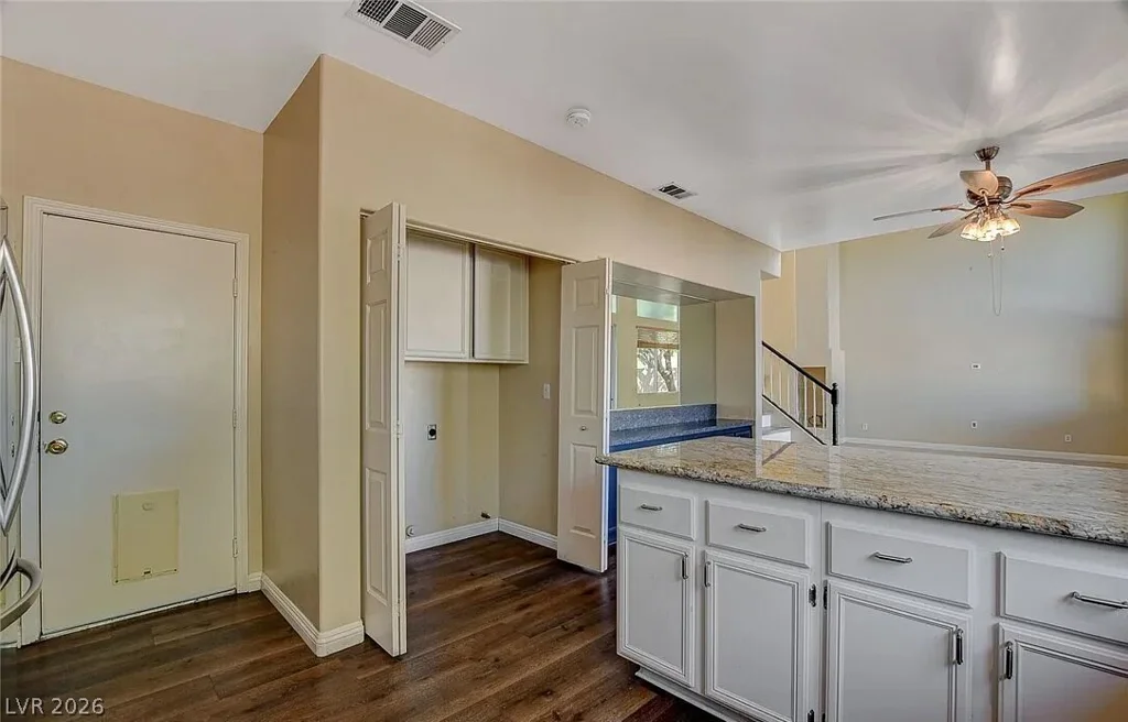10300 Forum Hills, Las Vegas, NV 89144