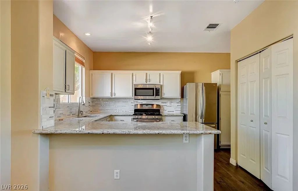 10300 Forum Hills, Las Vegas, NV 89144