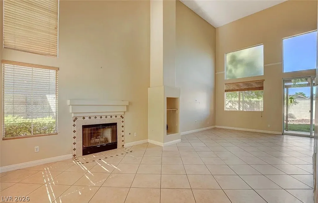 10300 Forum Hills, Las Vegas, NV 89144