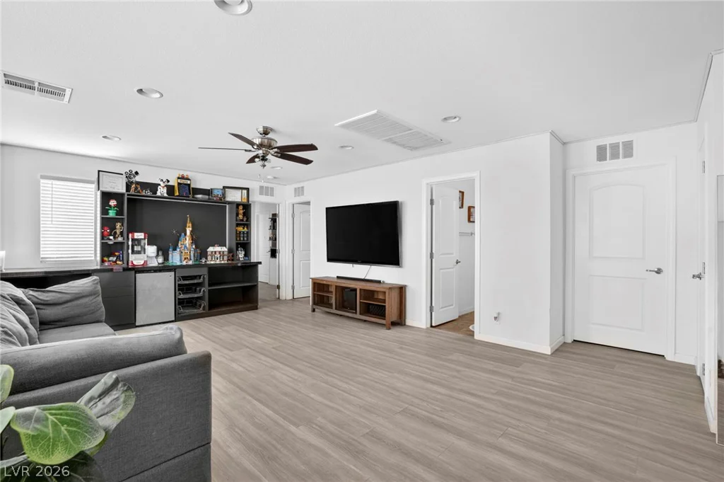6281 Angora Peak, Las Vegas, NV 89115