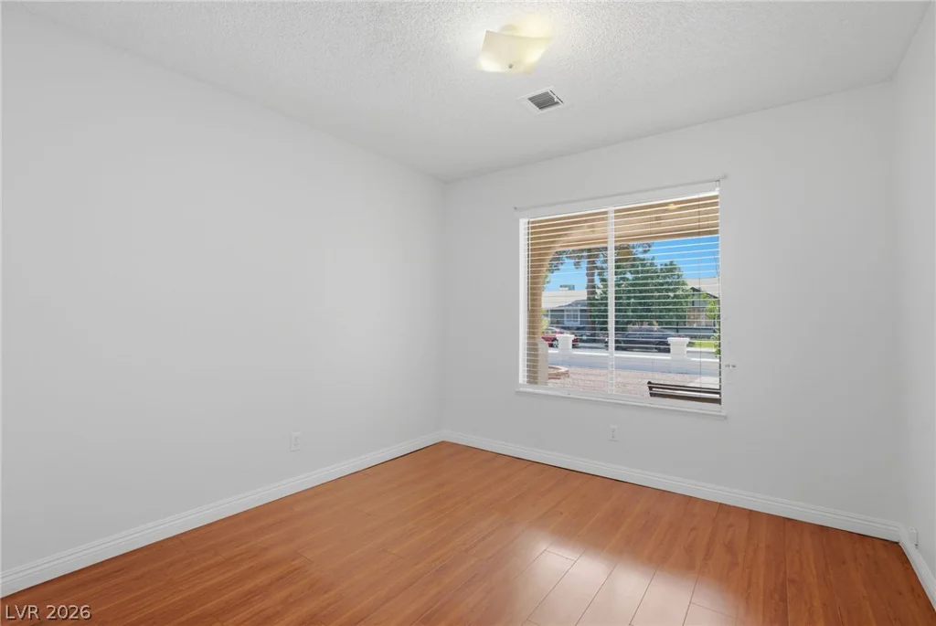 5752 Arbor Oak, Las Vegas, NV 89142