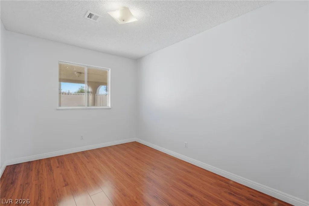 5752 Arbor Oak, Las Vegas, NV 89142