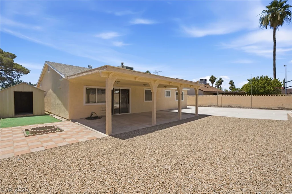 5752 Arbor Oak, Las Vegas, NV 89142