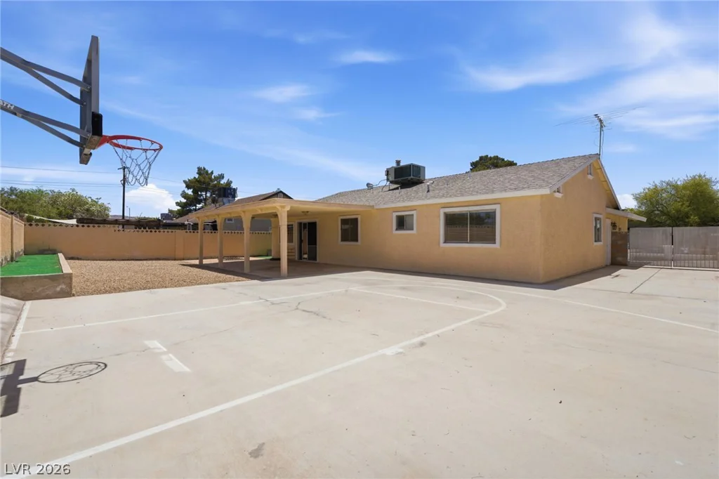 5752 Arbor Oak, Las Vegas, NV 89142