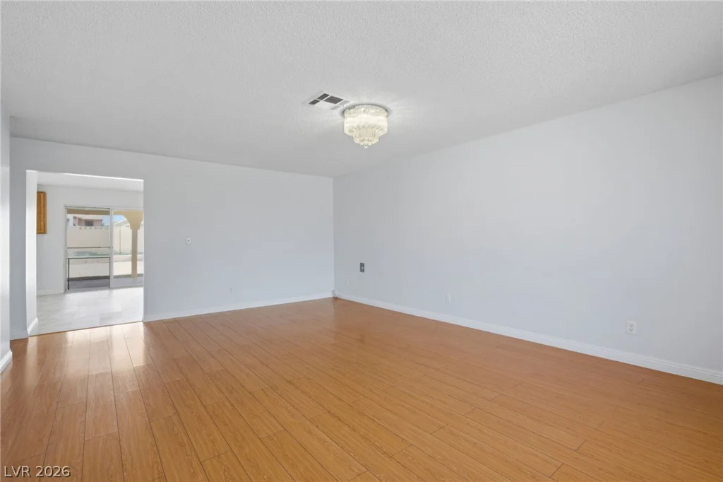 5752 Arbor Oak, Las Vegas, NV 89142