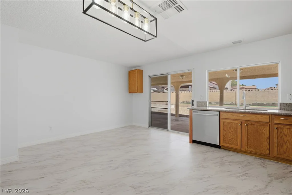 5752 Arbor Oak, Las Vegas, NV 89142