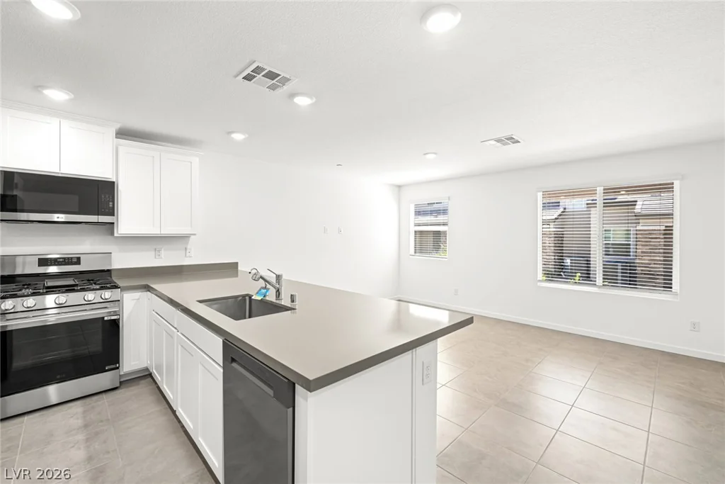 2321 Rip, North Las Vegas, NV 89081
