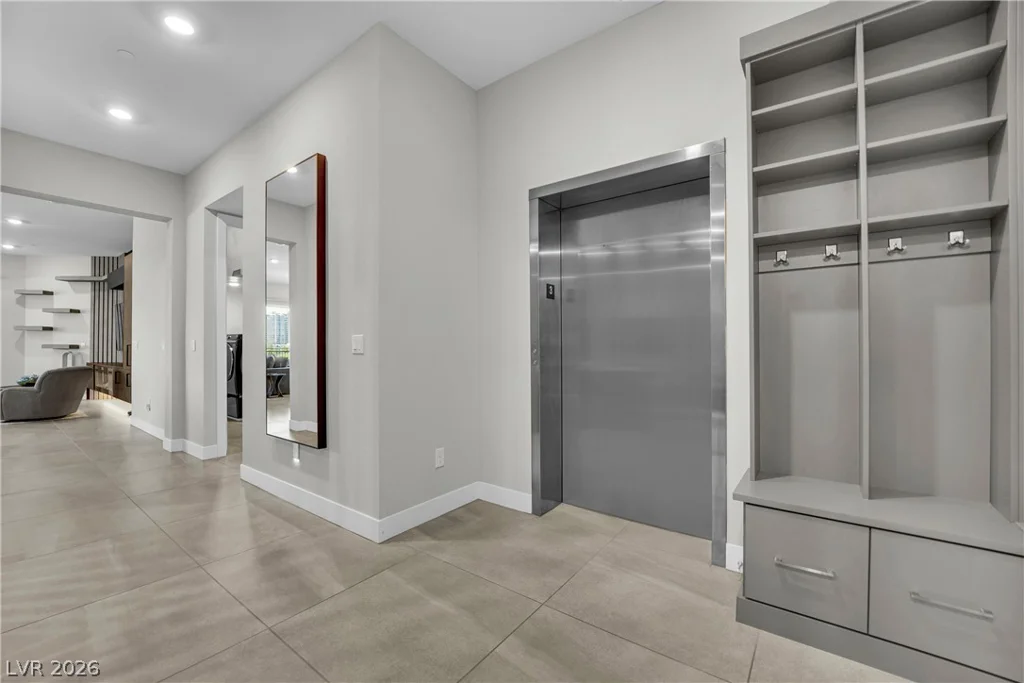 9141 Las Manaitas, Las Vegas, NV 89144