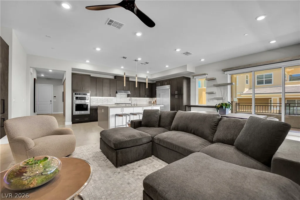 9141 Las Manaitas, Las Vegas, NV 89144