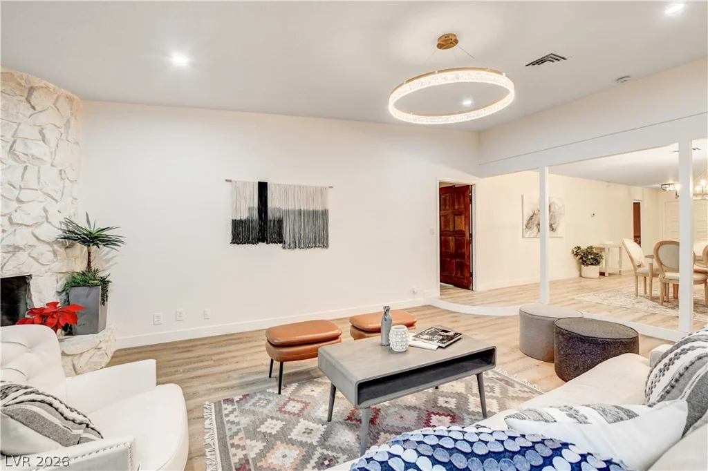 2100 Plaza Del Padre, Las Vegas, NV 89102