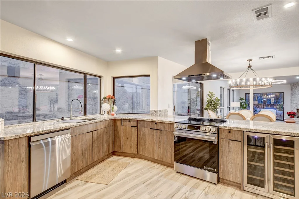2100 Plaza Del Padre, Las Vegas, NV 89102