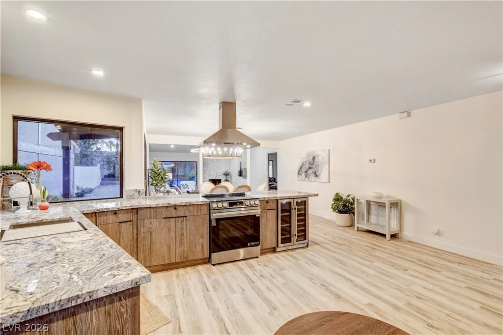 2100 Plaza Del Padre, Las Vegas, NV 89102
