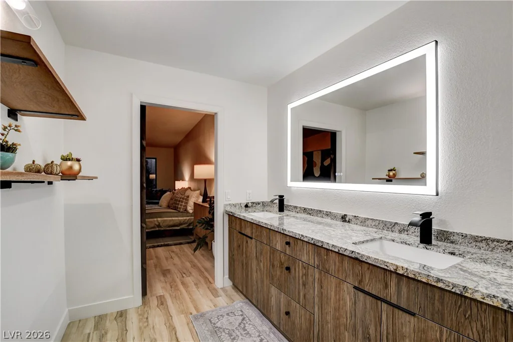 2100 Plaza Del Padre, Las Vegas, NV 89102