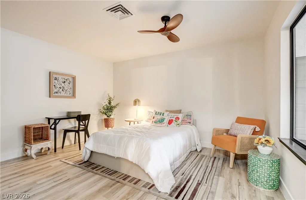 2100 Plaza Del Padre, Las Vegas, NV 89102