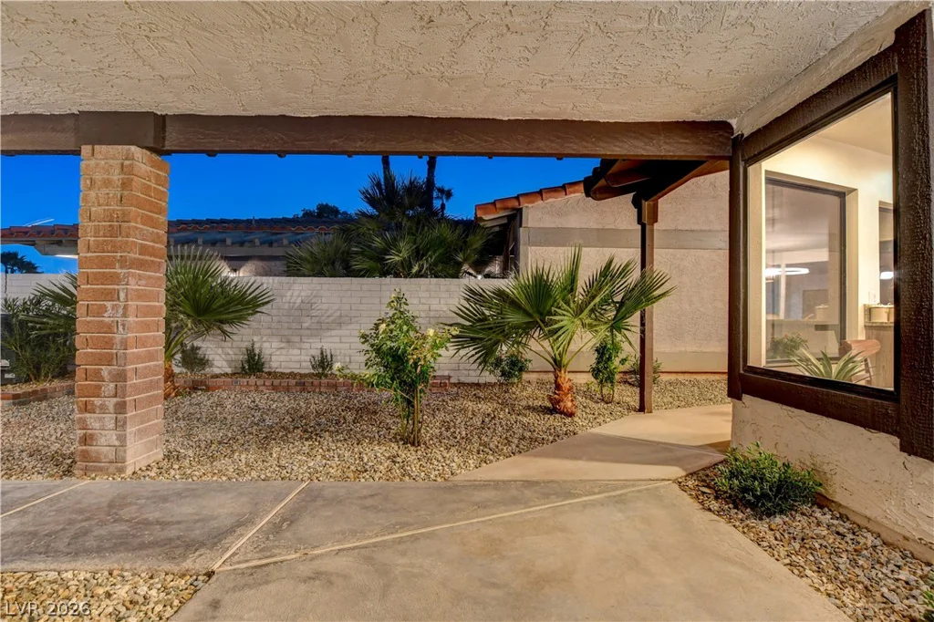 2100 Plaza Del Padre, Las Vegas, NV 89102