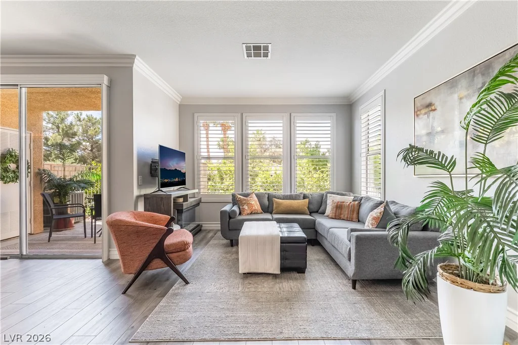 251 Green Valley, Henderson, NV 89012