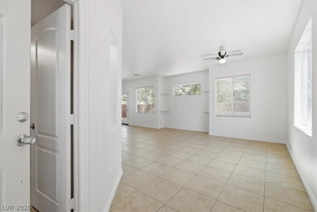 10630 Lessona, Las Vegas, NV 89141