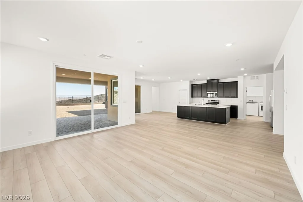 1468 Bianca Falls, Henderson, NV 89011