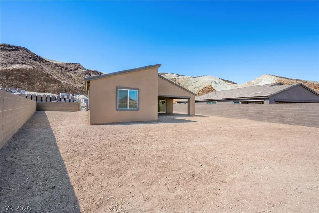 1468 Bianca Falls, Henderson, NV 89011