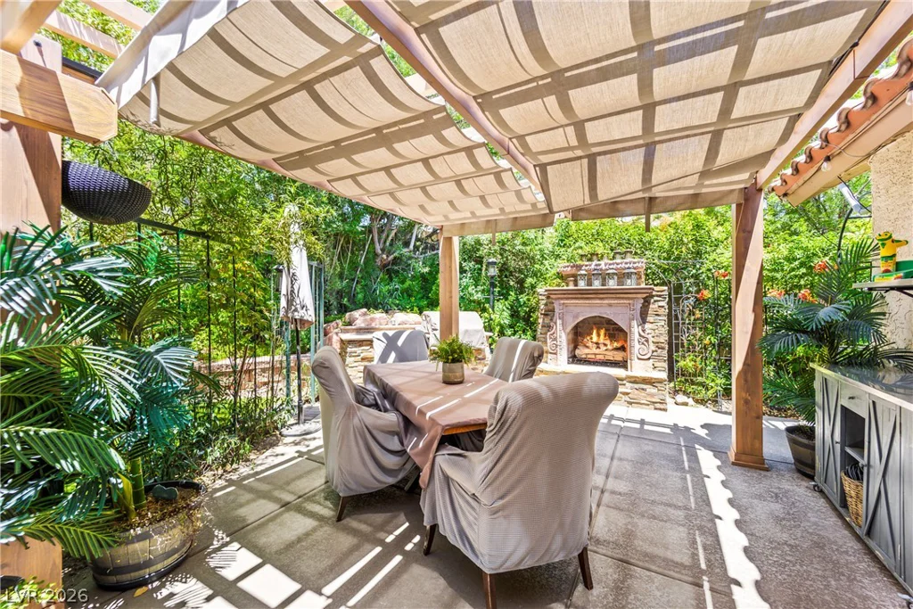207 White Cloud, Henderson, NV 89074